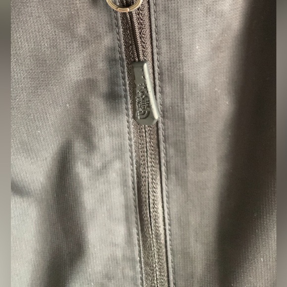 THE NORTH FACE Women’s Running Rain Jacket - Picture 12 of 12